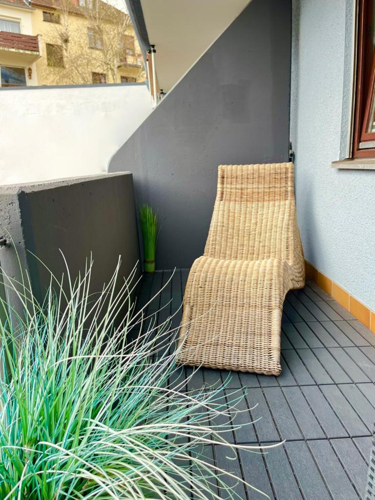SaarPartment XL2 nähe HBF in Saarbrücken - 2 Schlafzimmer, Küche, Bad, Balkon, Boxspringbetten, WiFi, Parking - 11x in SB Exterior foto