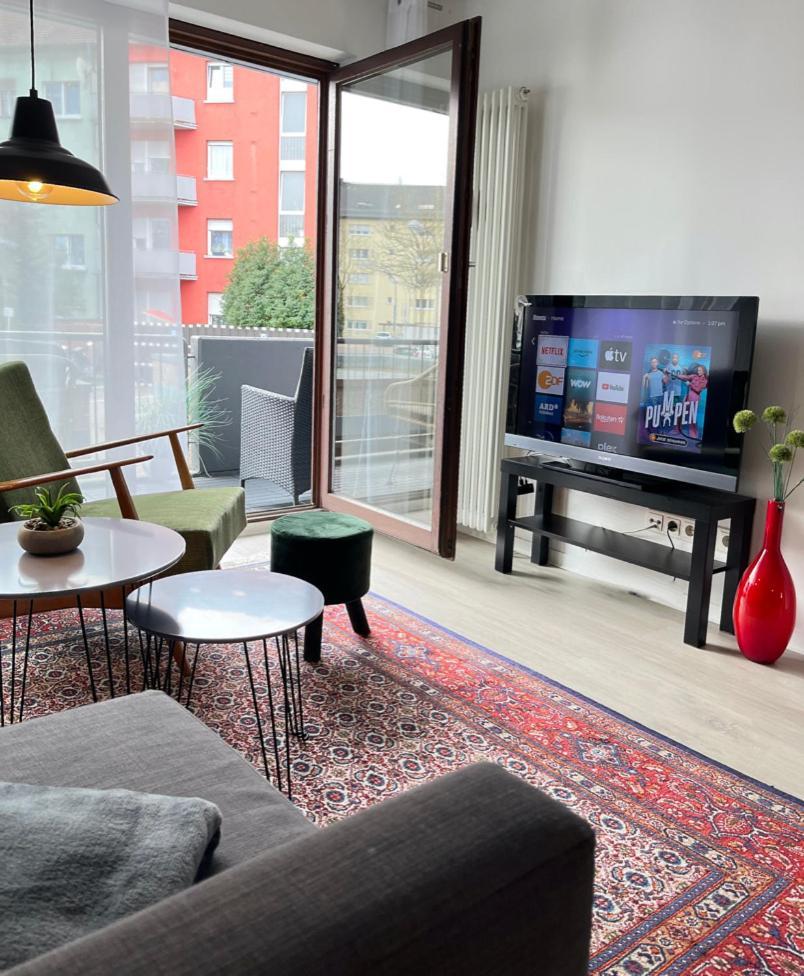 SaarPartment XL2 nähe HBF in Saarbrücken - 2 Schlafzimmer, Küche, Bad, Balkon, Boxspringbetten, WiFi, Parking - 11x in SB Exterior foto